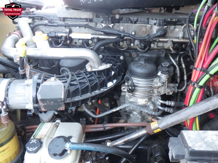 2019-freightliner-cascadia-125-image-18