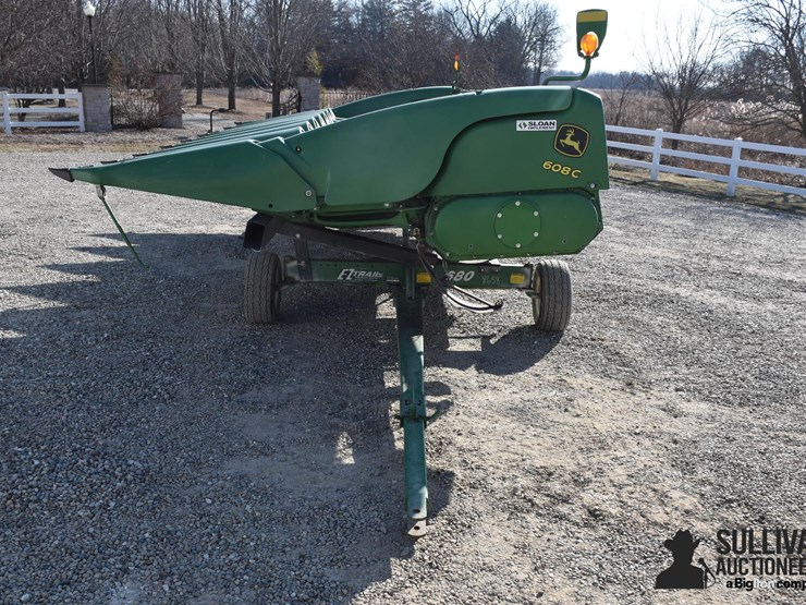 2014-john-deere-608c-image-9