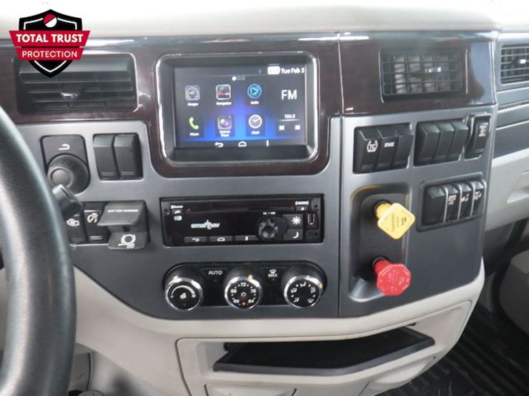 2019-peterbilt-579-image-17