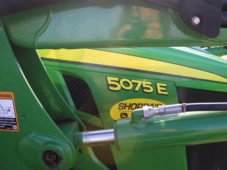 2019-john-deere-5075e-image-6