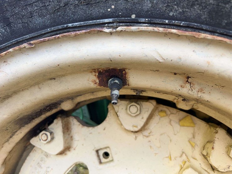 john-deere-3020-image-62