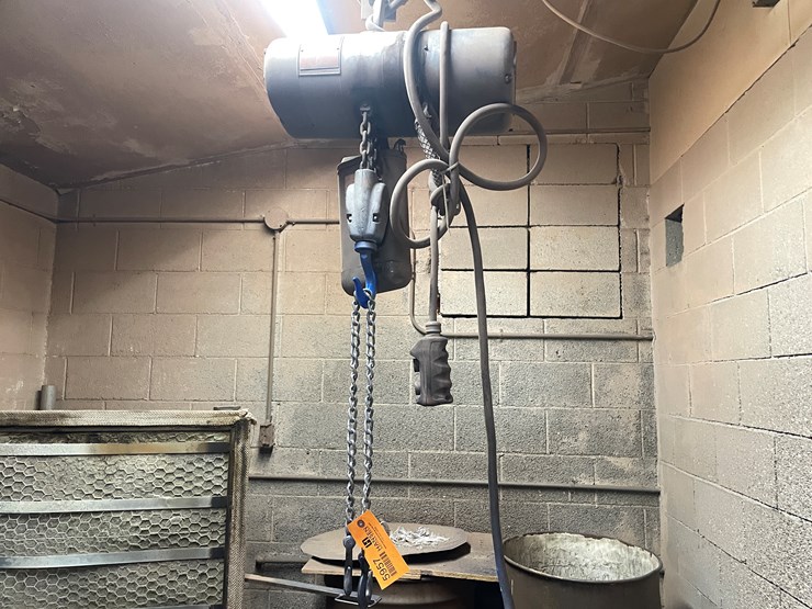 #5957-•-lodestar-1-ton-chain-hoist-image-1