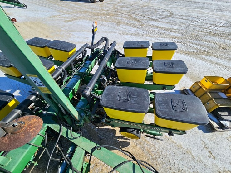 john-deere-7200-image-16