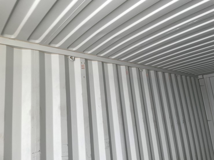 #204-•-20'-shipping-container-image-15