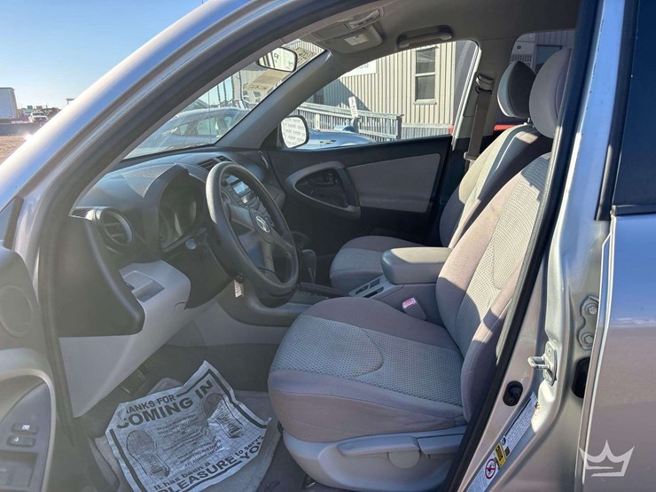 2008-toyota-rav4-image-12