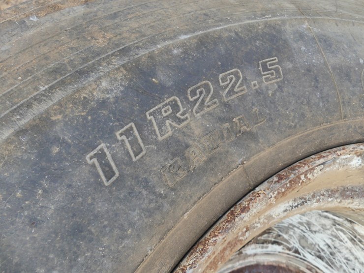 bridgestone-r260-semi-wheels-image-3