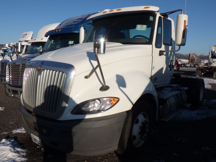 2016-international-prostar-image-1