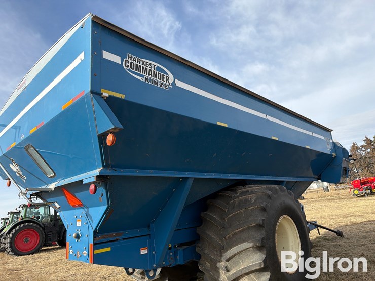 2009-kinze-1050-image-17