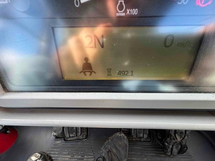 2023-caterpillar-815-image-36