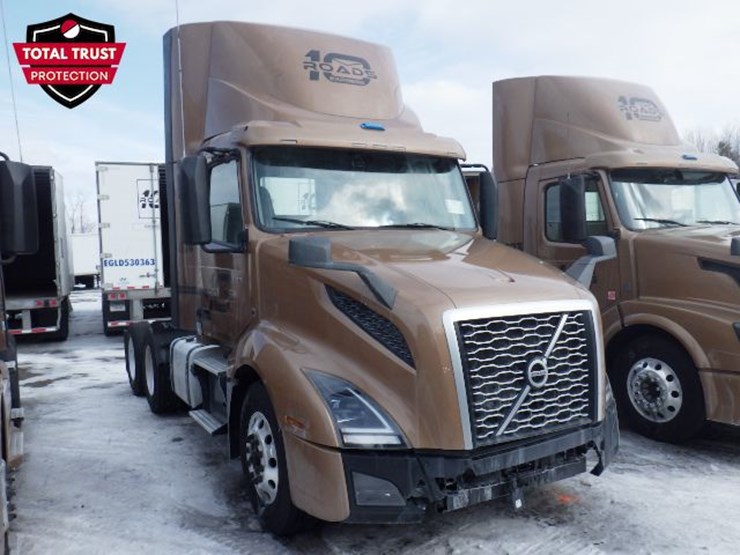 2022-volvo-vnl-300-image-5