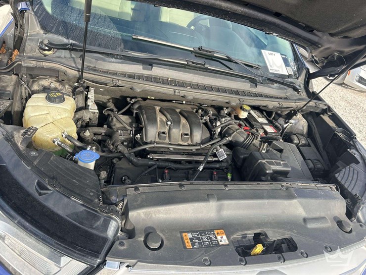 2015-ford-edge-image-9