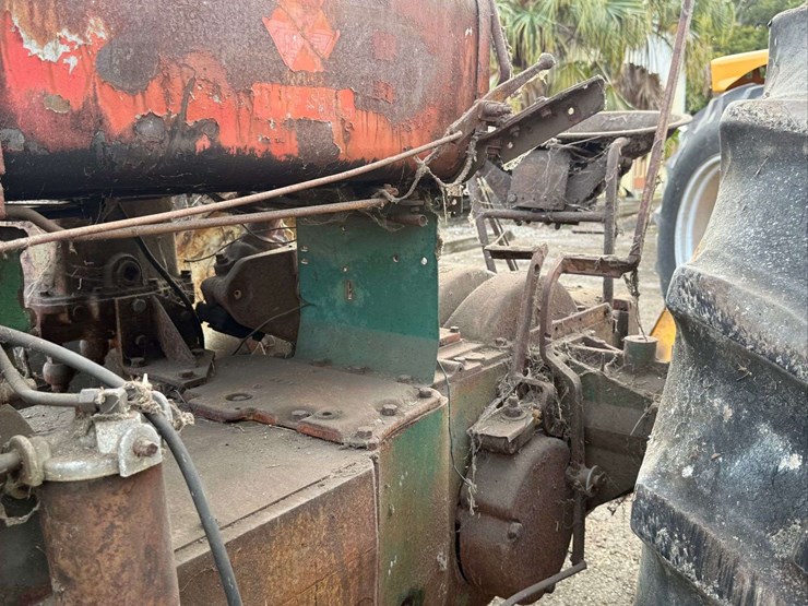 massey-ferguson-98-image-28