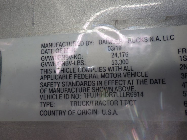 2019-freightliner-cascadia-126-image-19