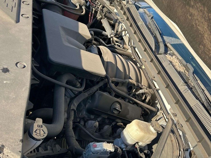 2017-chevrolet-silverado-1500-image-6