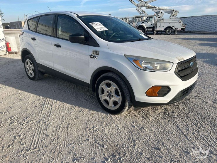 2017-ford-escape-image-2