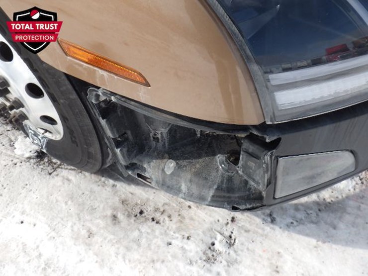 2022-volvo-vnl-760-image-5