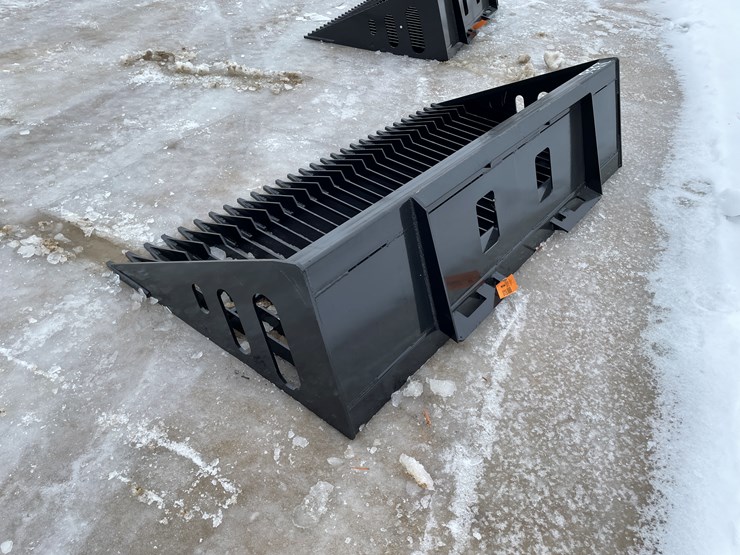 #2336-•-wolverine-skeleton-bucket-image-7