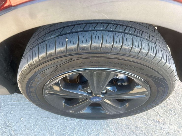 2016-ford-escape-image-21