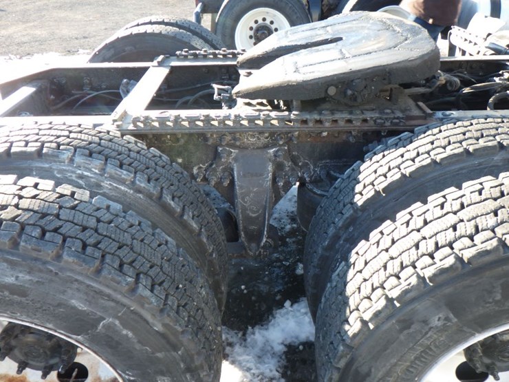 2018-freightliner-cascadia-113-image-6