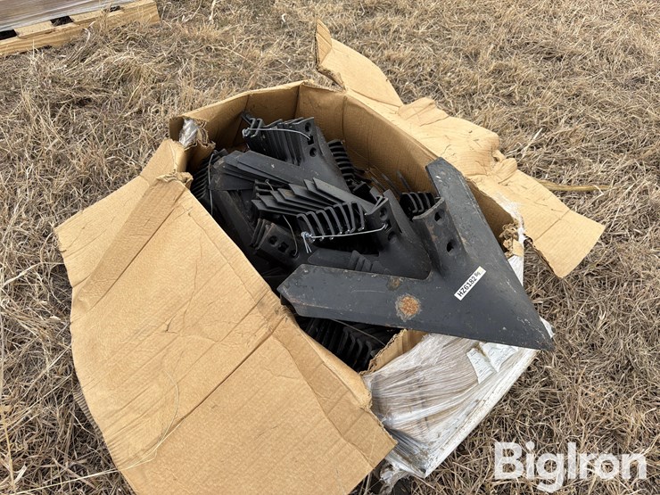 unverferth-tillage-sweeps-image-1