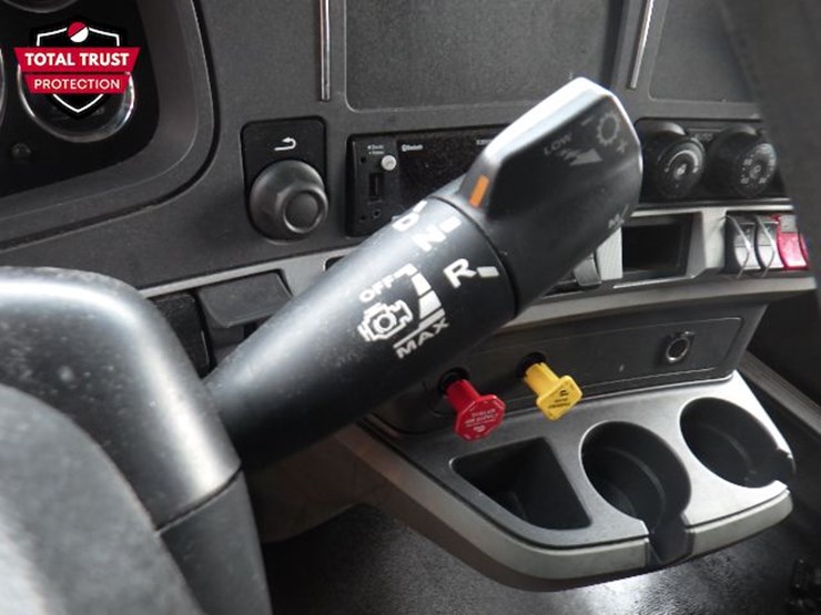 2022-kenworth-t680-image-21