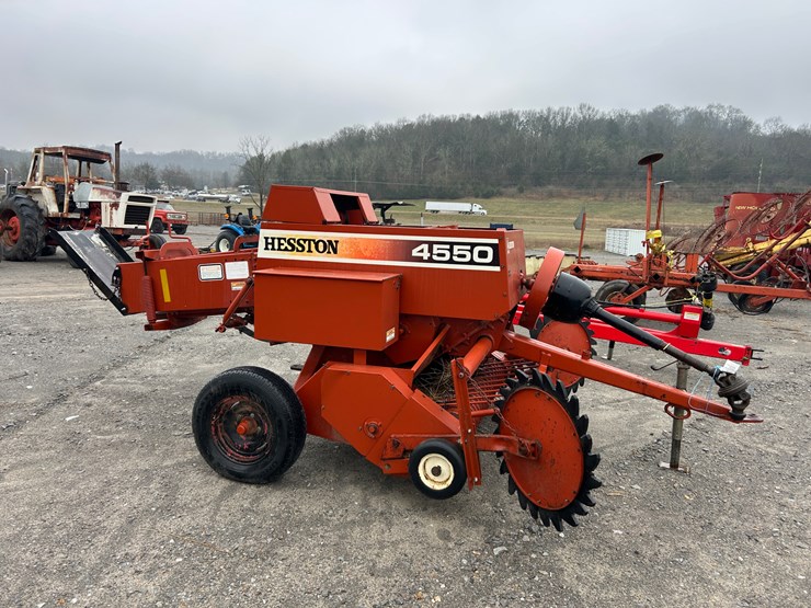 hesston-4550-image-3