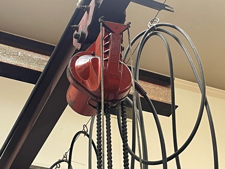 #5983-•-yale-1/2-ton-hoist-image-5