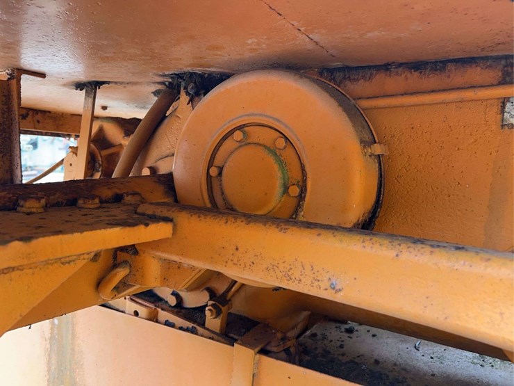 minneapolis-moline-ztu-image-21