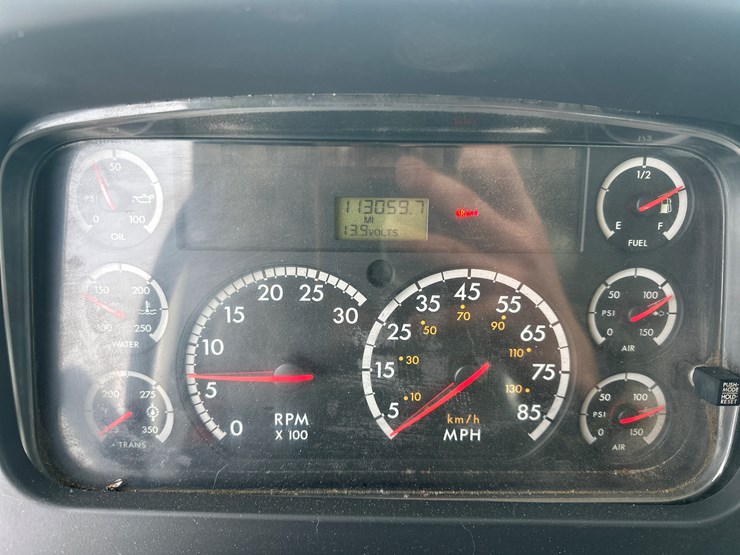 2008-caterpillar-c13-image-38