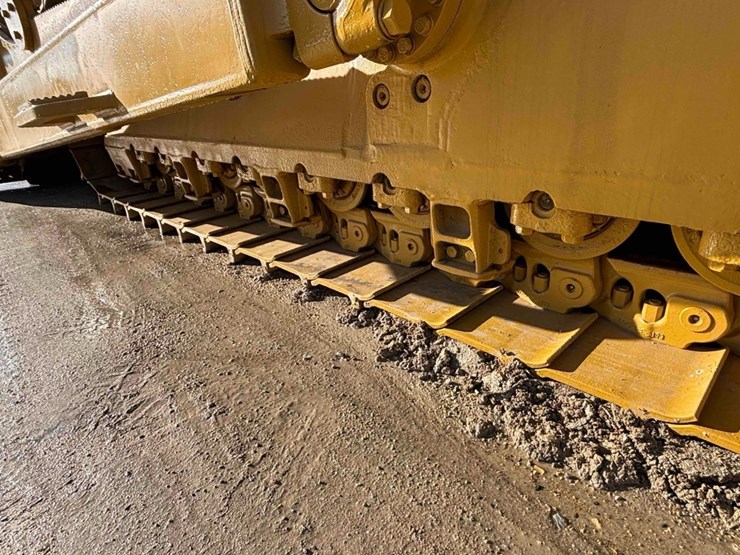 2019-caterpillar-d8t-image-22