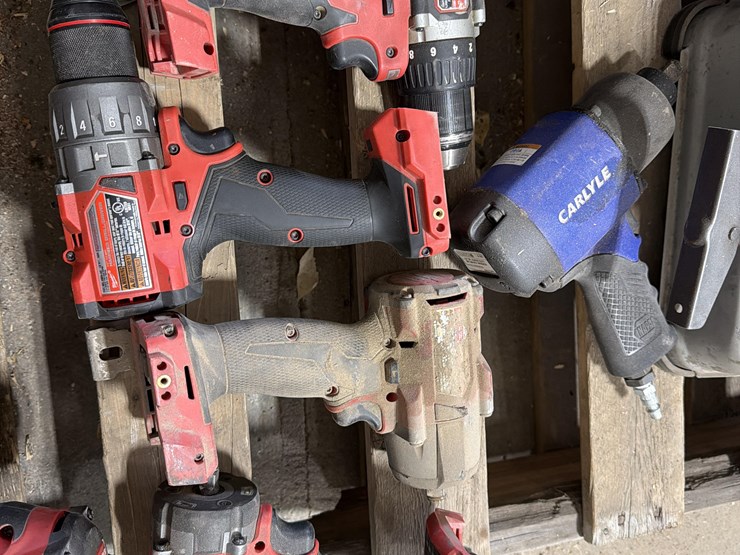 milwaukee-power-tools-&-batteries-image-17