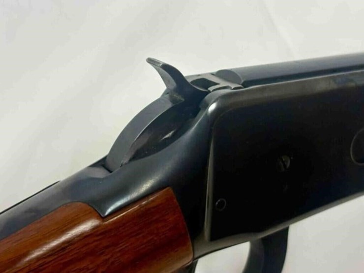 winchester---lever-action-rifle-image-9