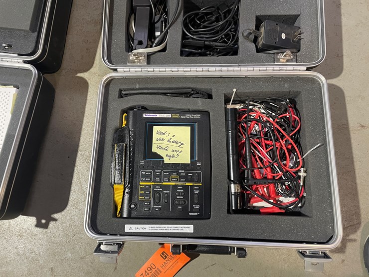 #7490-•-tektronix-tek-scope-image-3