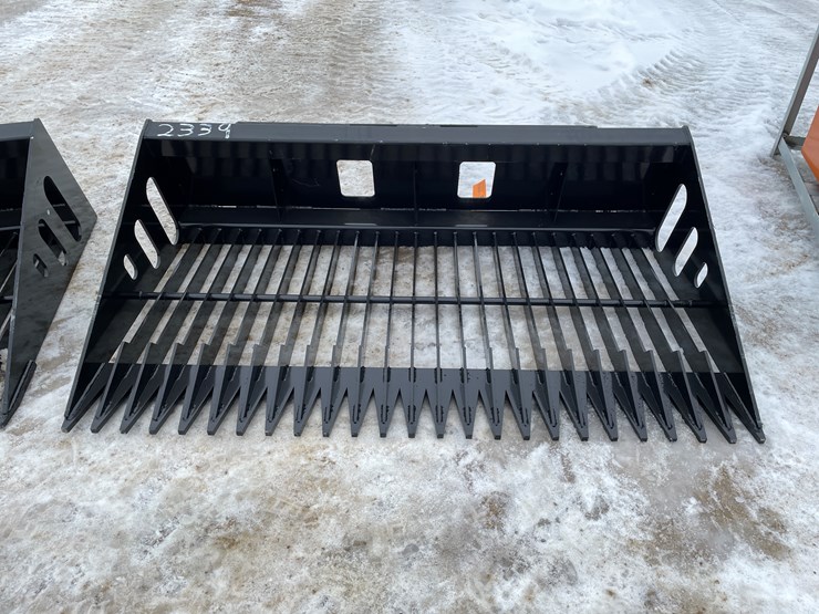 #2339-•-wolverine-skeleton-bucket-image-2