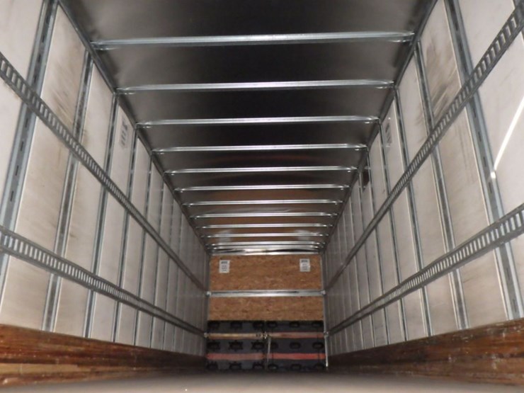 2018-strick-van-image-10