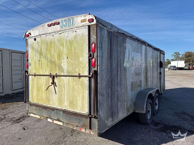 2001-t/a-enclosed-trailer-image-3