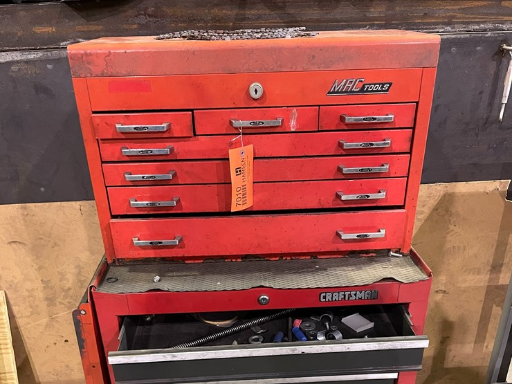 #7010-•-mac-toolbox-with-contents-image-3