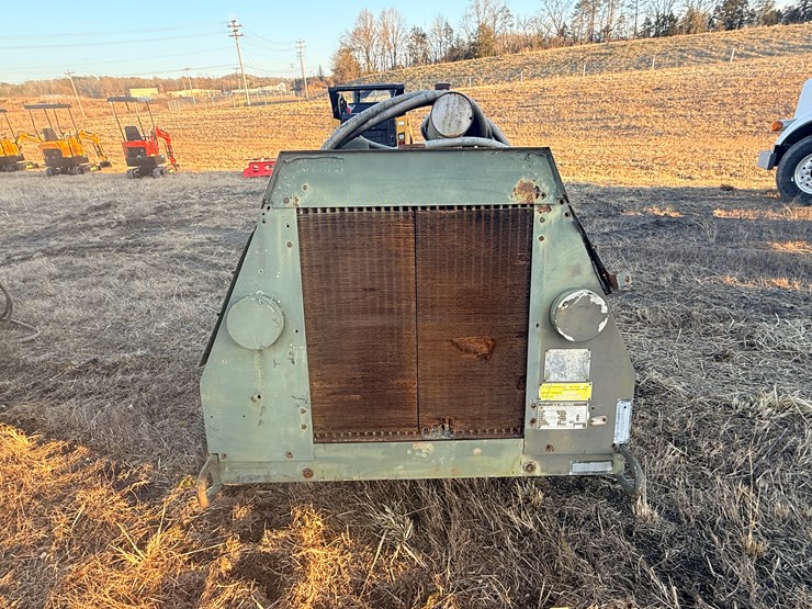 #2595-•-davey-towable-air-compressor-image-4