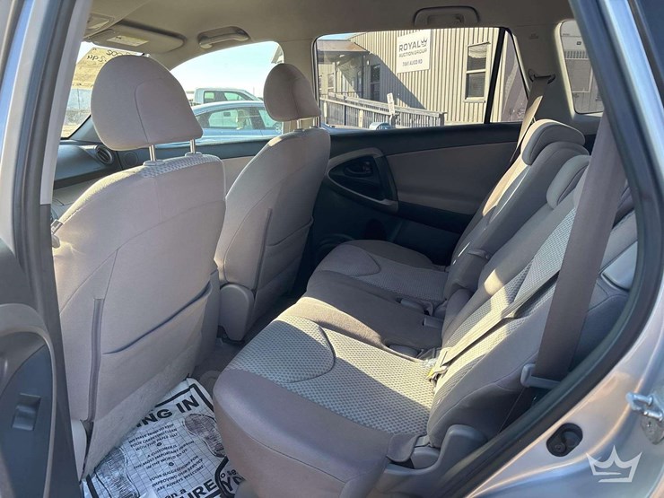 2008-toyota-rav4-image-18