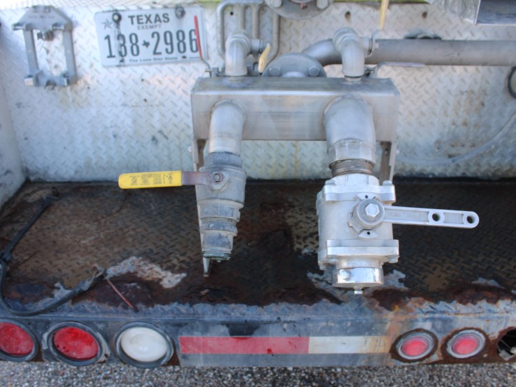 1995-ford-ft900-image-7