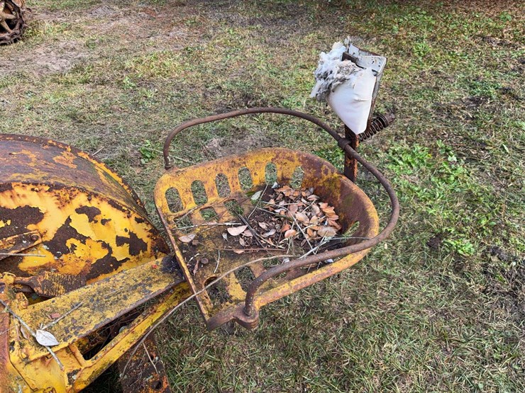 caterpillar-twenty-two-image-21