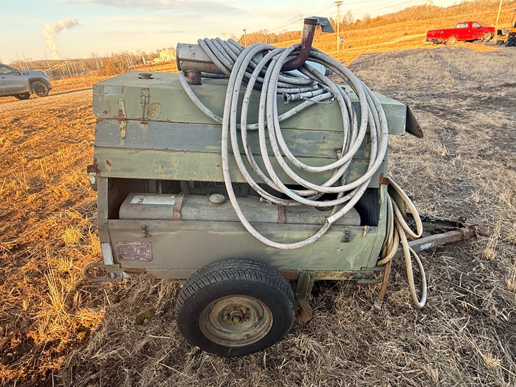 #2595-•-davey-towable-air-compressor-image-6