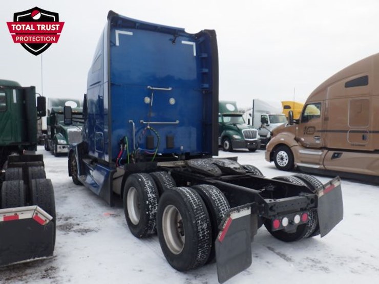 2022-kenworth-t680-image-13