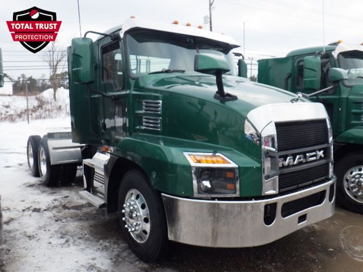 2023-mack-anthem-image-3