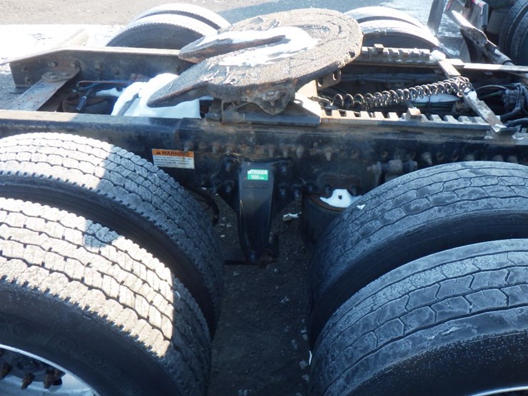 2015-freightliner-cascadia-125-image-7