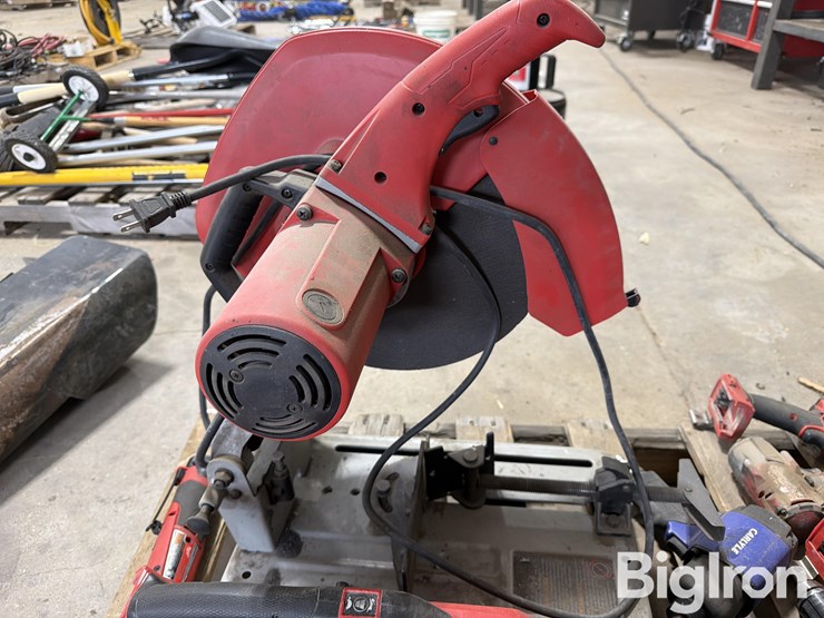 milwaukee-power-tools-&-batteries-image-6