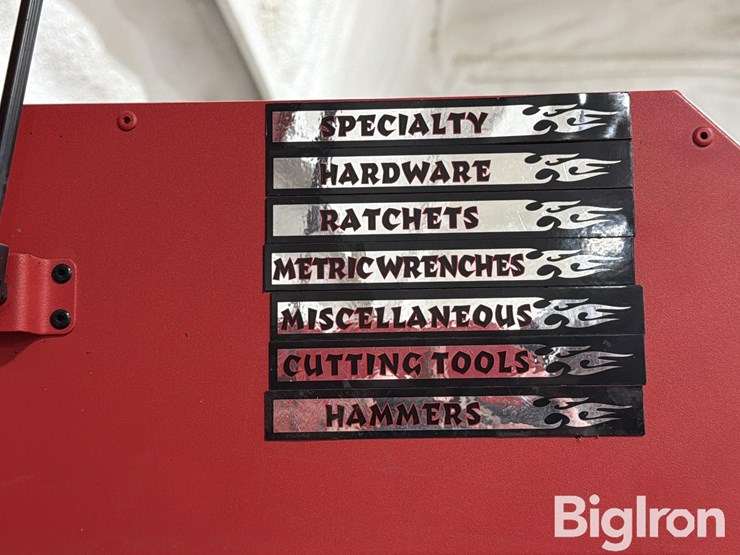milwaukee-41"-high-capacity-steel-toolbox-image-6