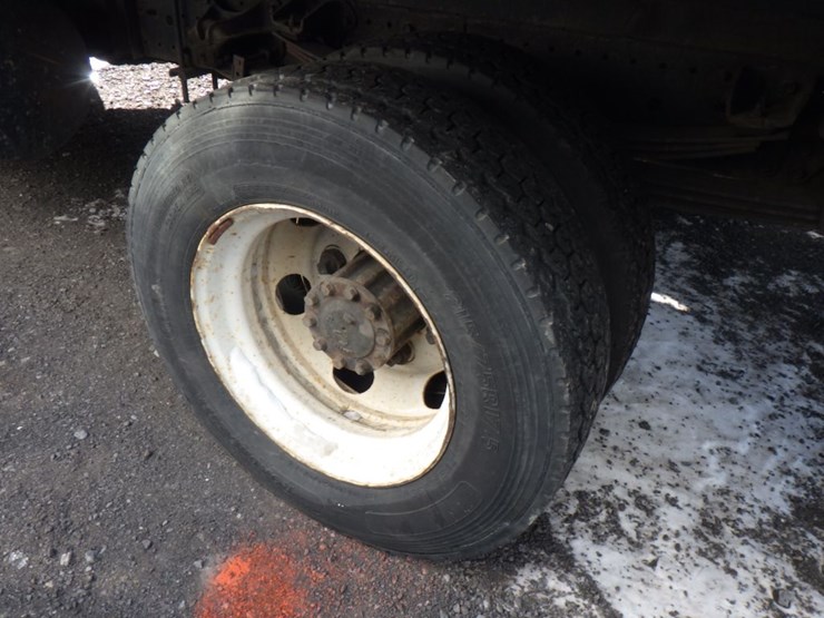 2018-hino-155-image-9