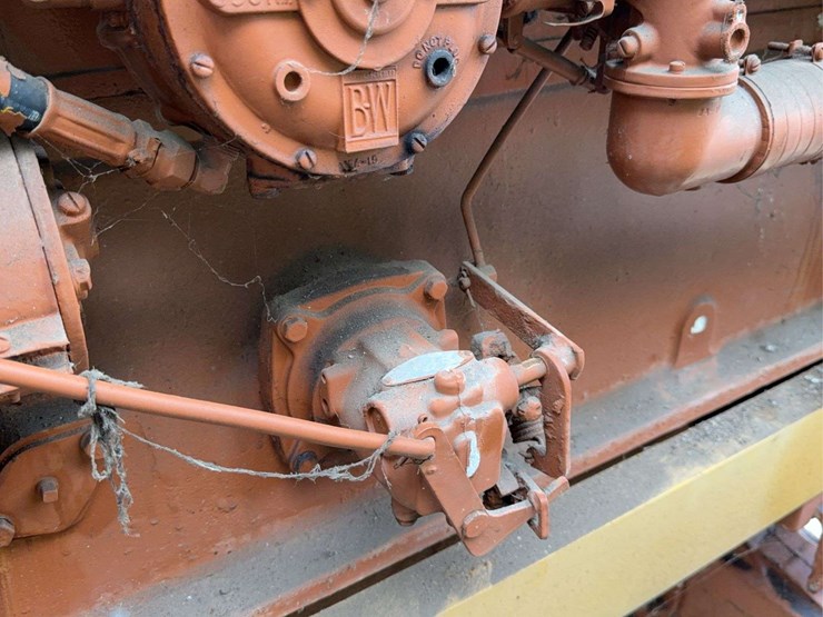 minneapolis-moline-g706-image-17