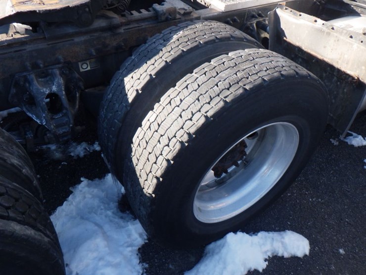 2018-peterbilt-579-image-5